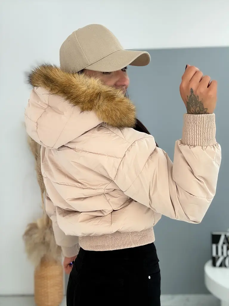 Bomber bunda s kapucňou a umelou kožušinou PUFFY - next